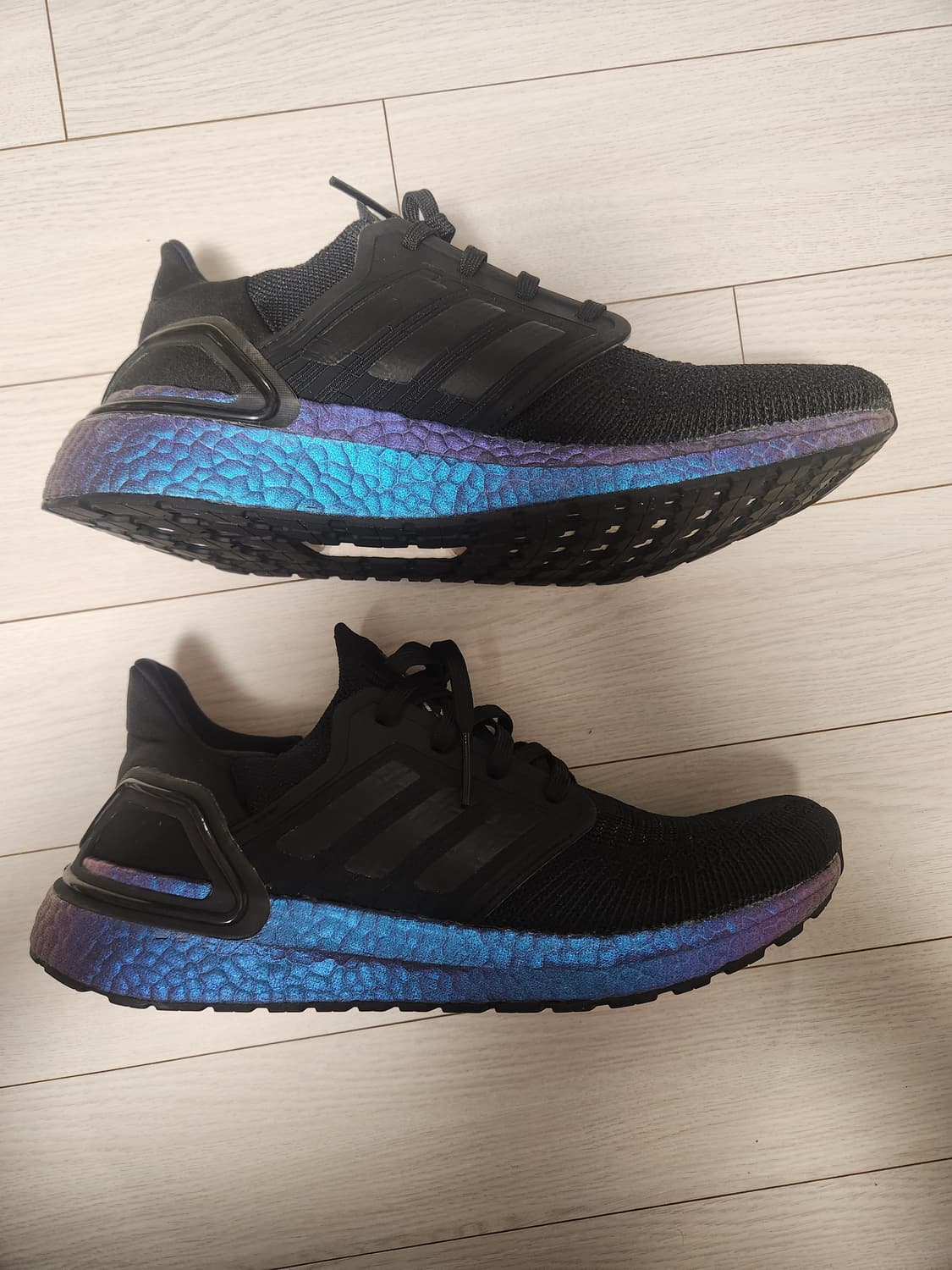 아디다스 운동화 울트라부스트 20 EG1341 러닝화 남녀공용 사이즈26 상품이미지4