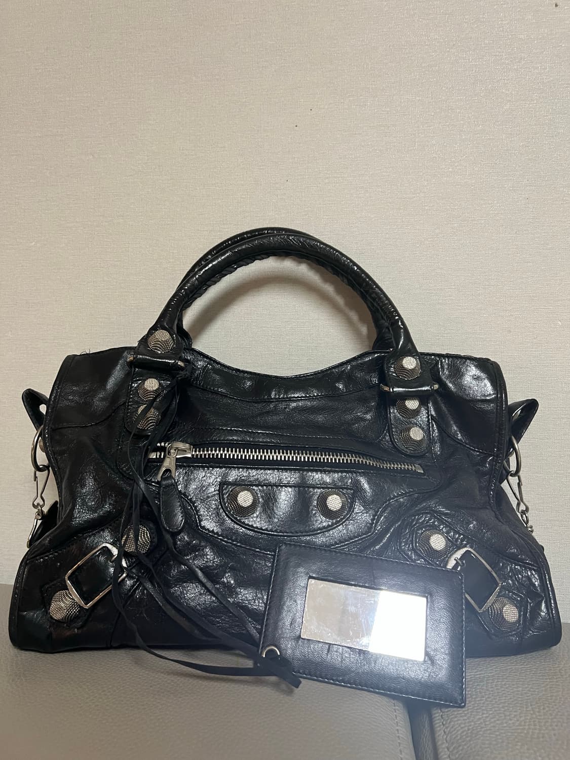 발렌시아가 모터백 블랙 상품이미지1