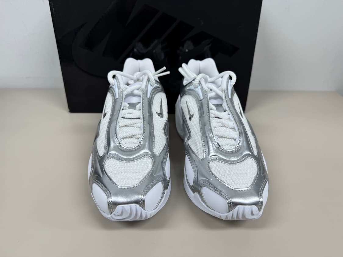 [245,250,255]나이키 에어 맥스 뮤즈 화이트 실버 상품이미지2