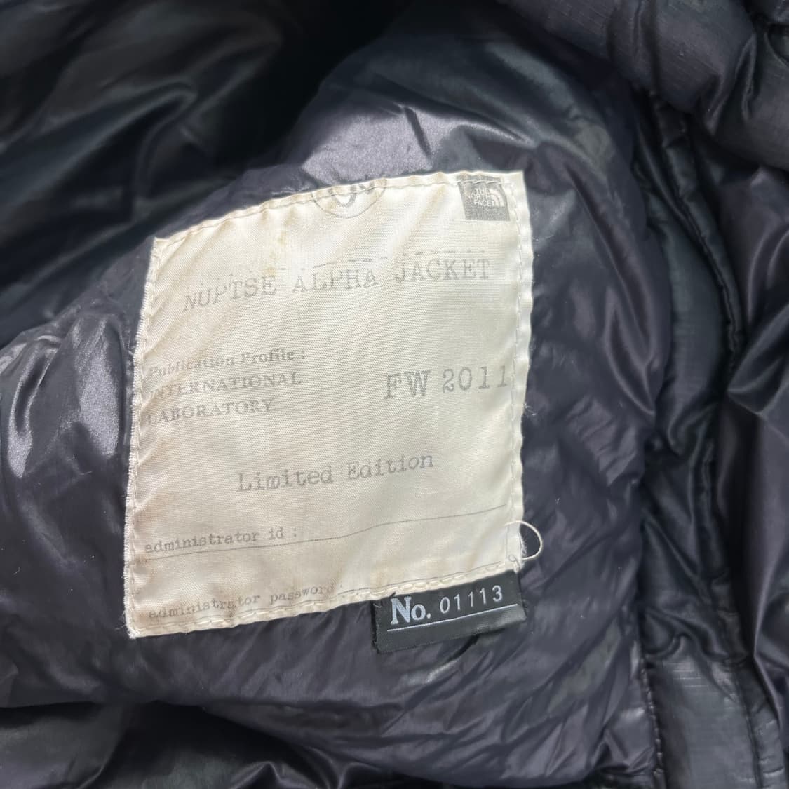 105 노스페이스 700 LTD 눕시 한정판 스웨이드 패딩 상품이미지5