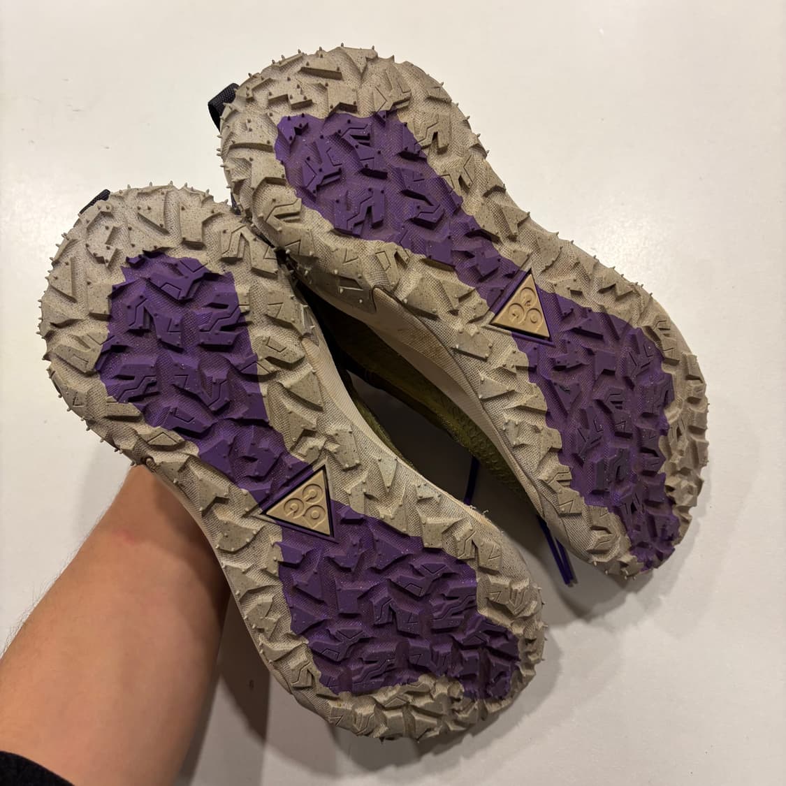 [260] 나이키 ACG 마운틴 플라이 스니커즈 카키 상품이미지5