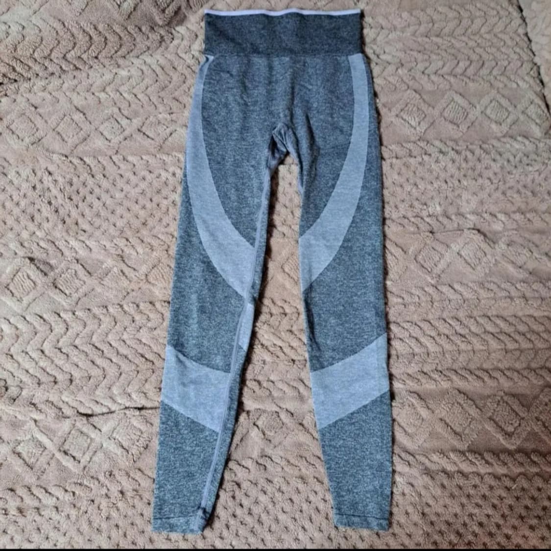 빅토리아 시크릿 핑크 심레스 레깅스 (라벤더 색상) XS 상품이미지2