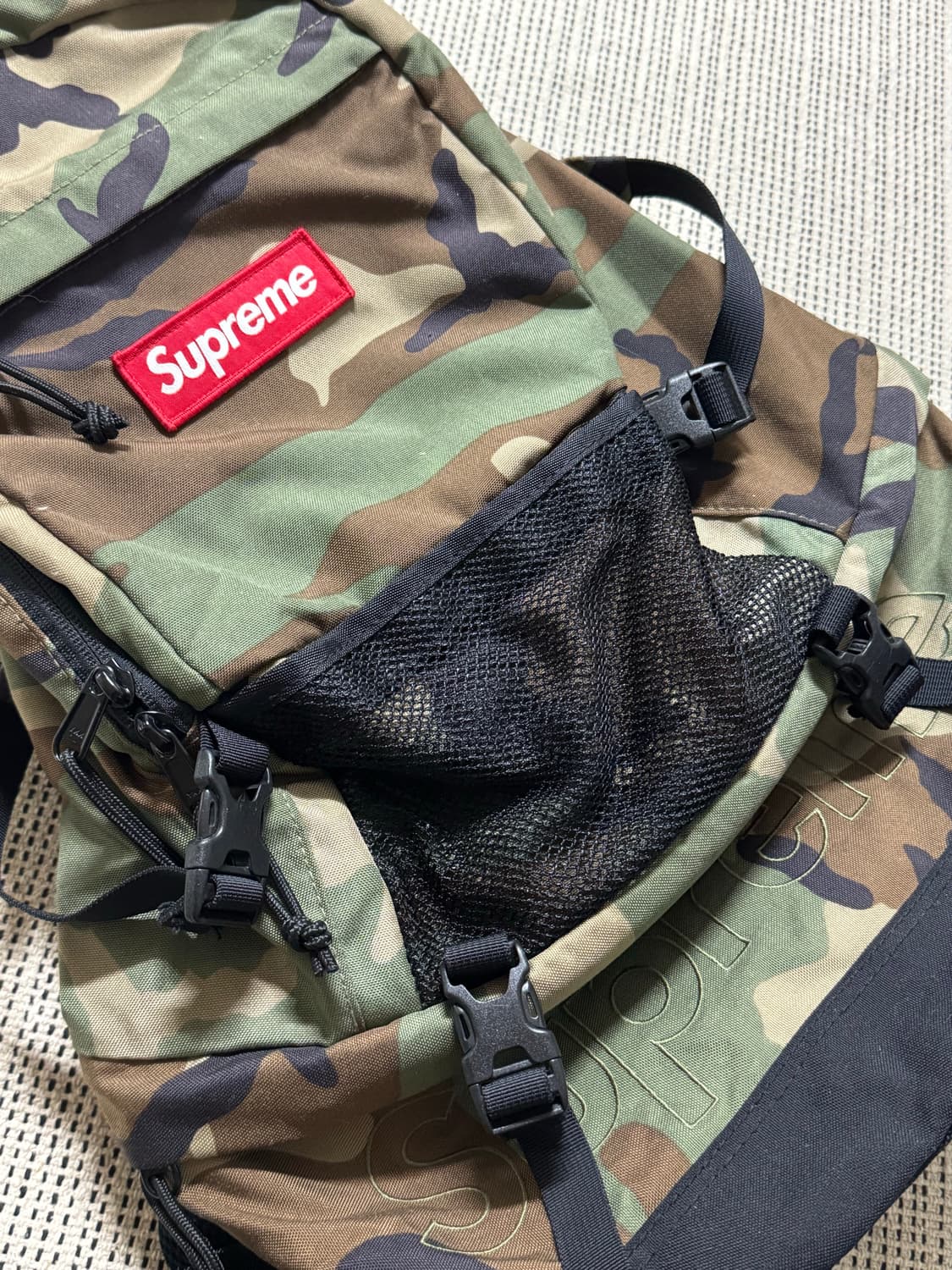 슈프림 15FW 컨투어 카모 우드랜드 백팩 상품이미지1