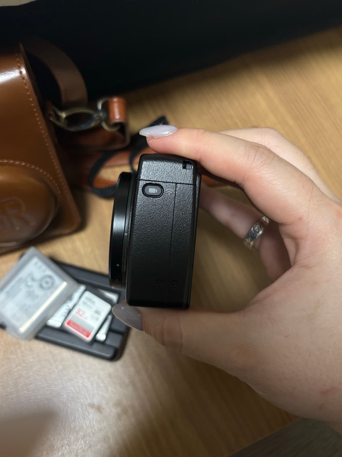 리코 GRX3 카메라 휴대용 케이스 배터리 2개 충전기 메모리 32기가 상품이미지3