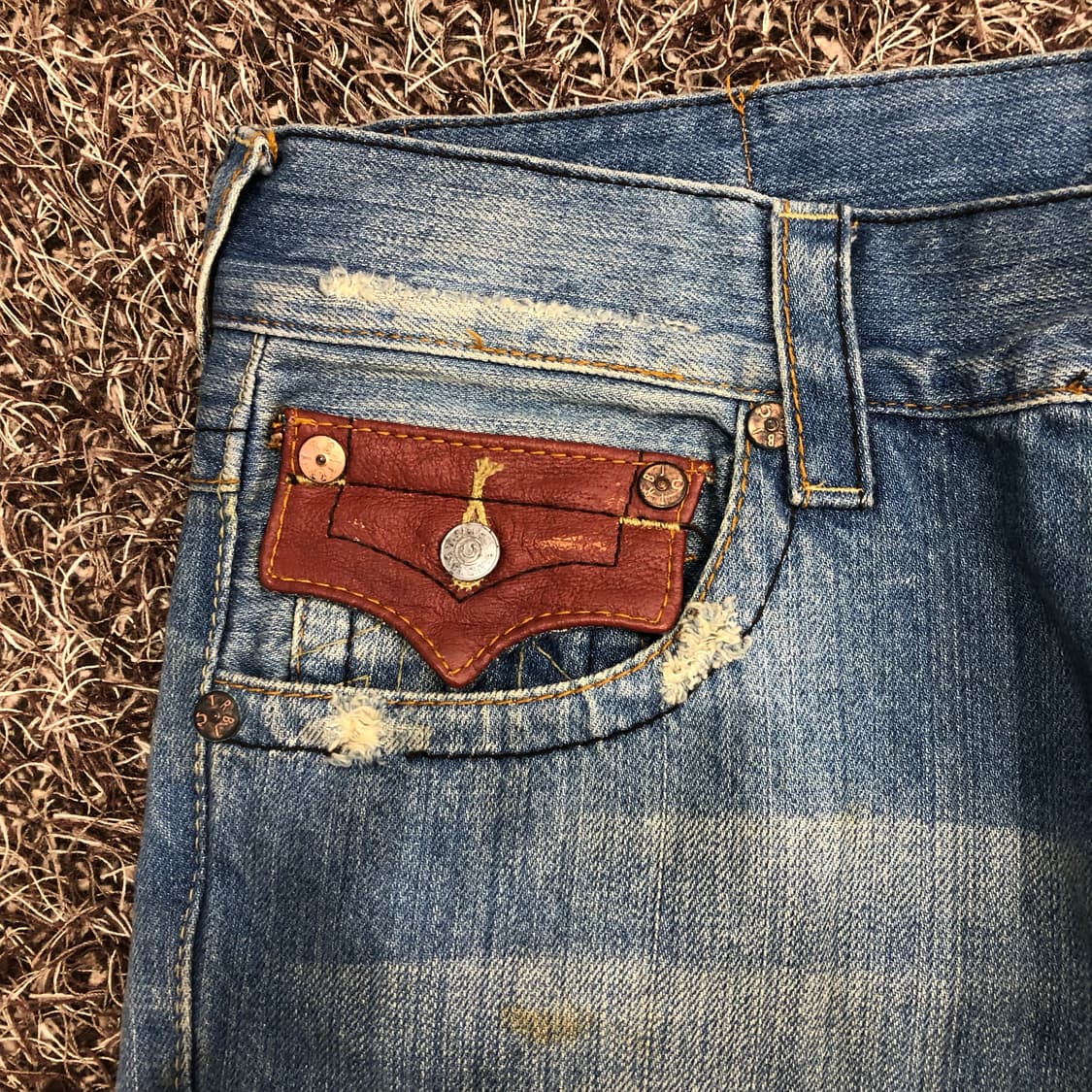 트루릴리전 월드투어 레더 포켓 플레어 부츠컷 데님 팬츠 상품이미지7