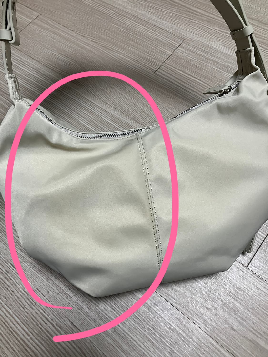 낫띵리튼 나일론 호보백 숄더백 아이보리 솔트 상품이미지6