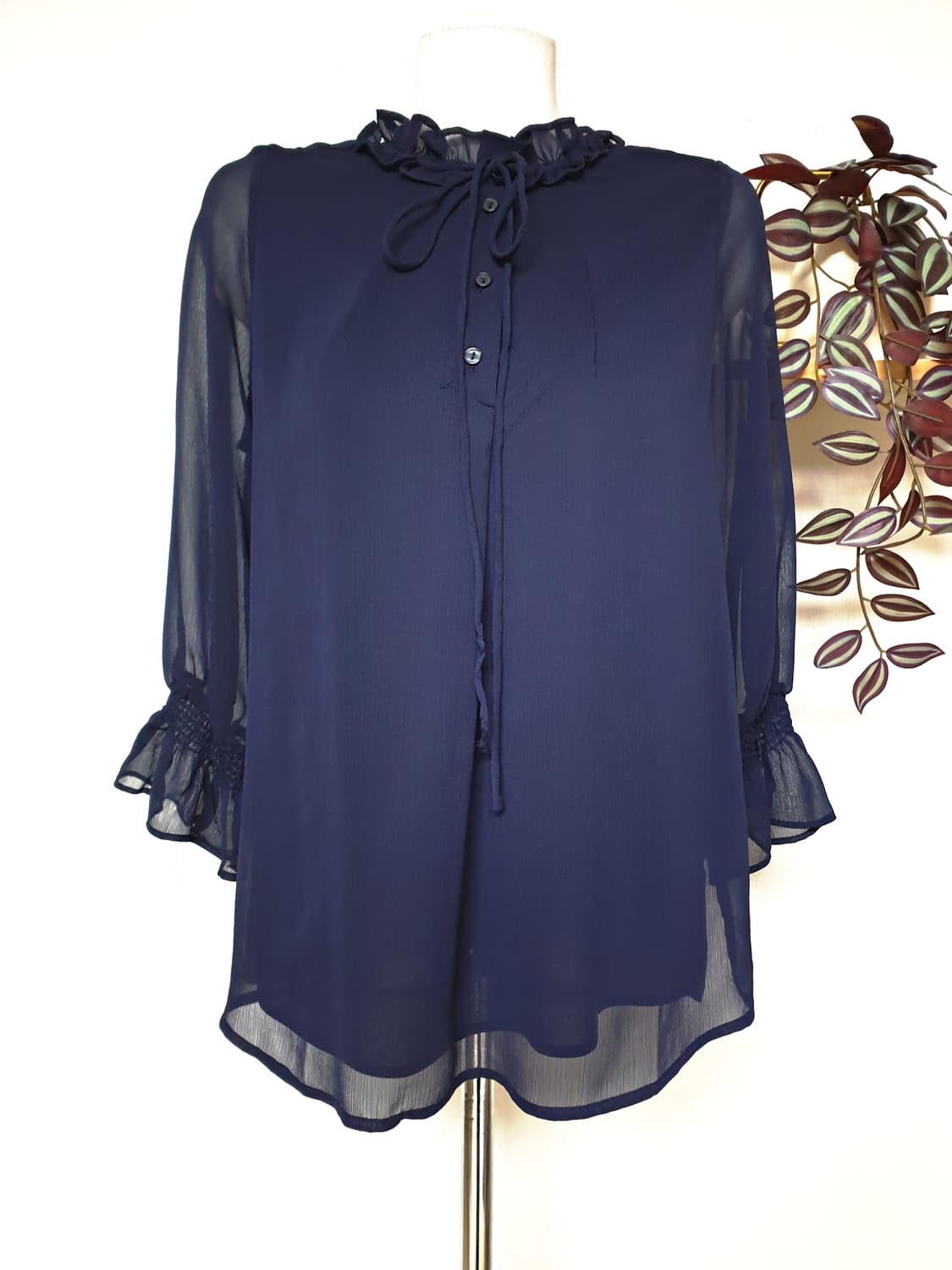 TAGME 시스루팔 프릴넥 블라우스 55 네이비 상품이미지1