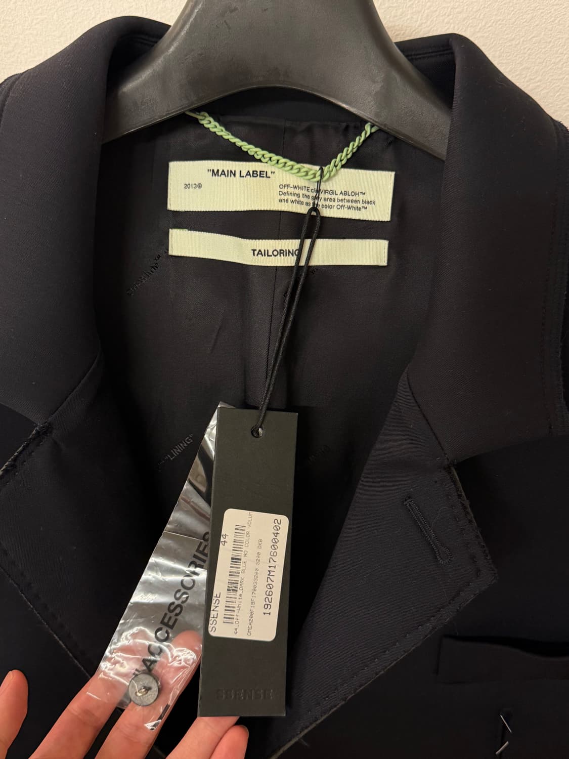 오프화이트 스쿠바 코트 컬렉션 피스 상품이미지3