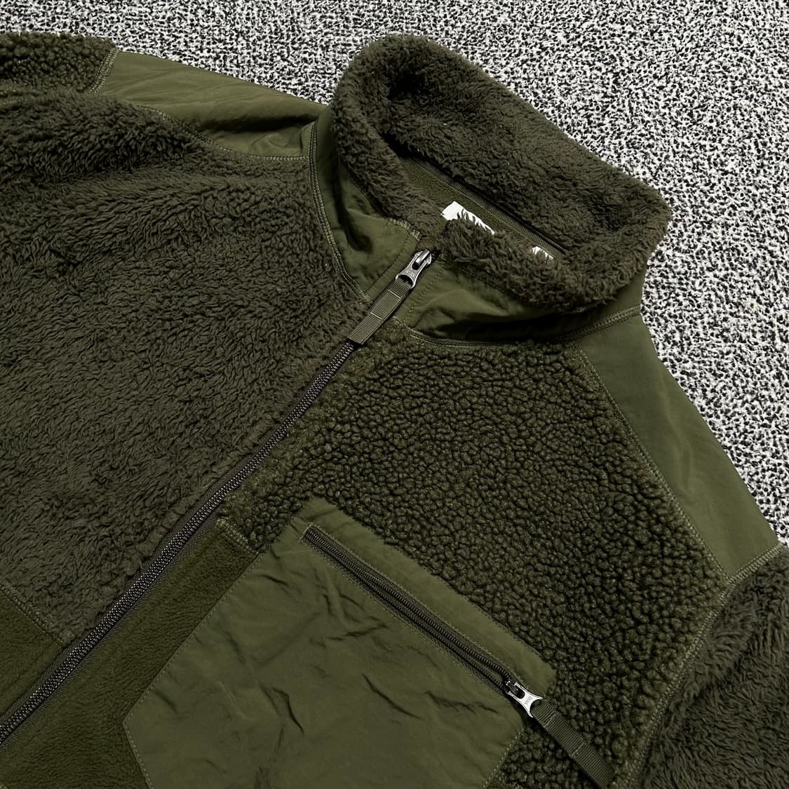 유니클로X엔지니어드 가먼츠 플리스 자켓 상품이미지2