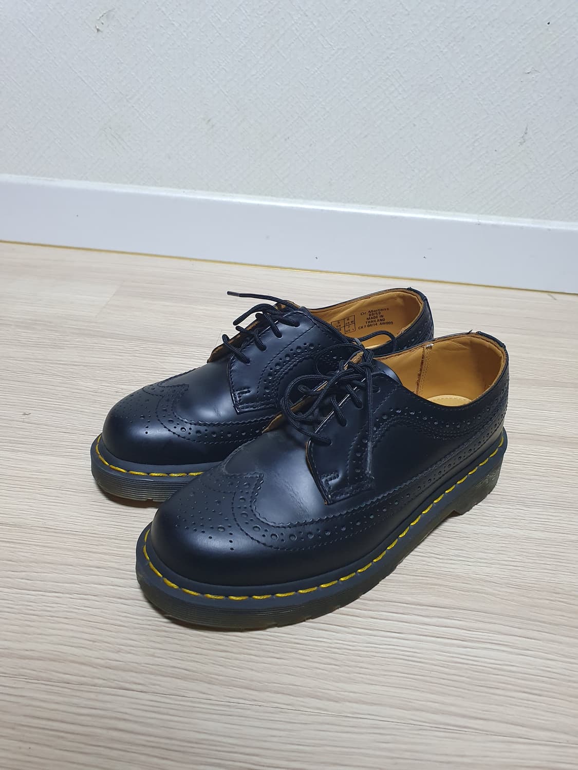 닥터마틴 블랙 윙팁 슈즈 240 상품이미지4