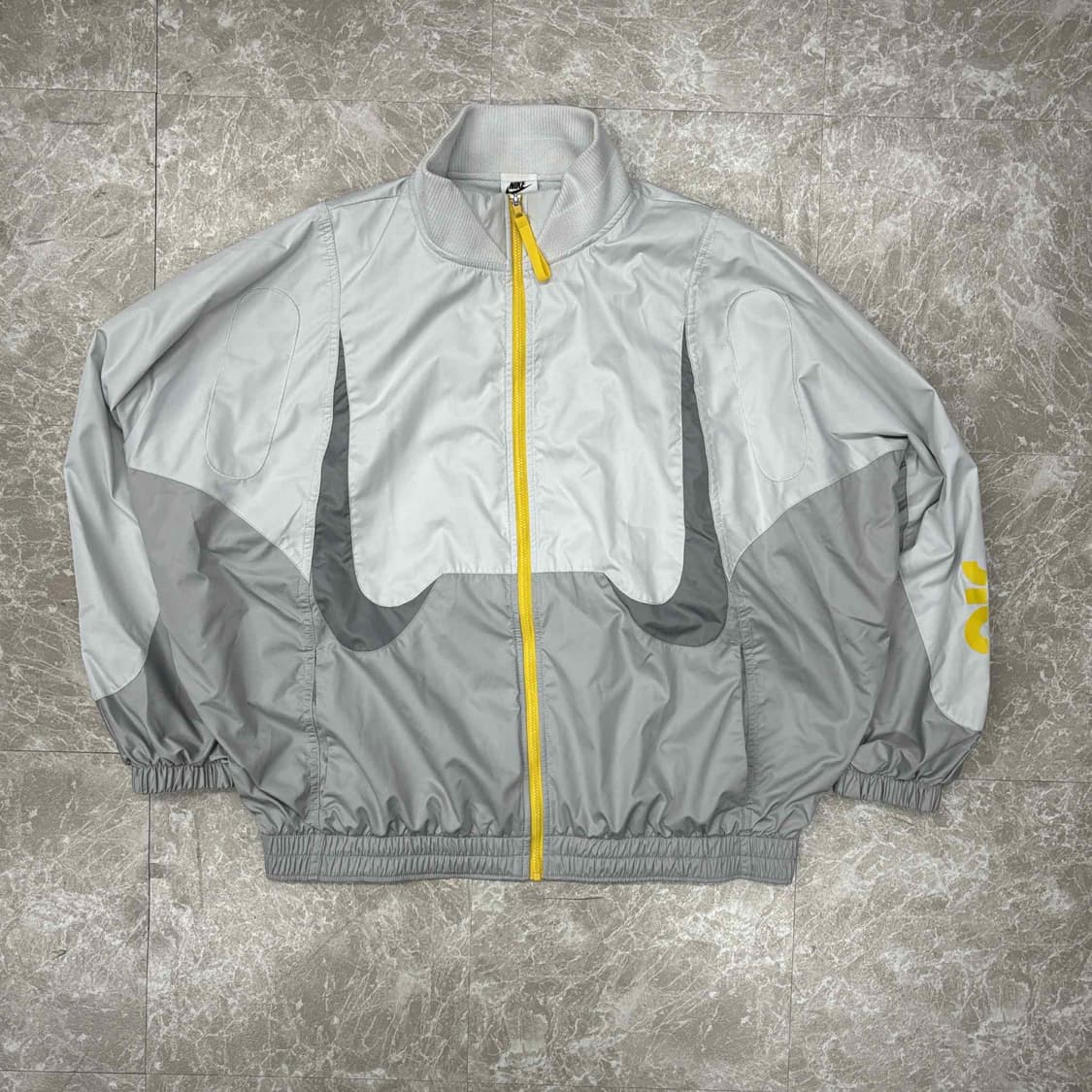 나이키 24ss 에어맥스 신형 스우시 윈드브레이커 우븐 자켓 바람막이 희 상품이미지2