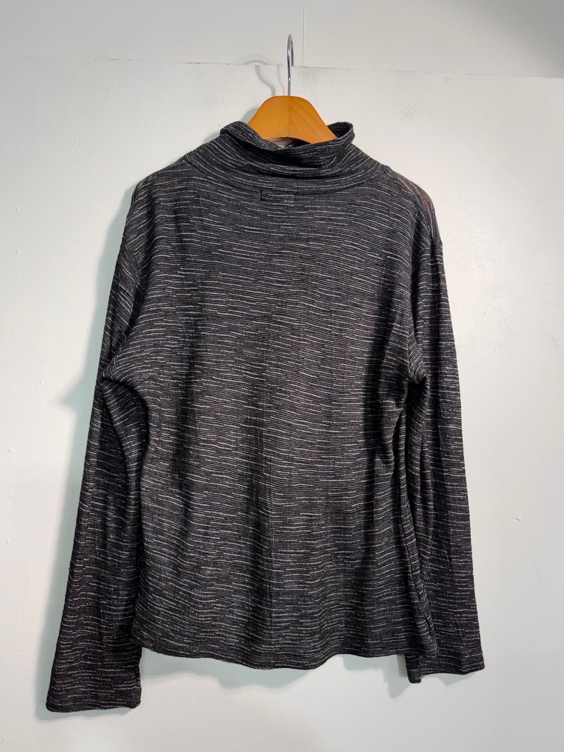 Plantation 이세이미야케 울 70% 모크넥 니트 상품이미지2