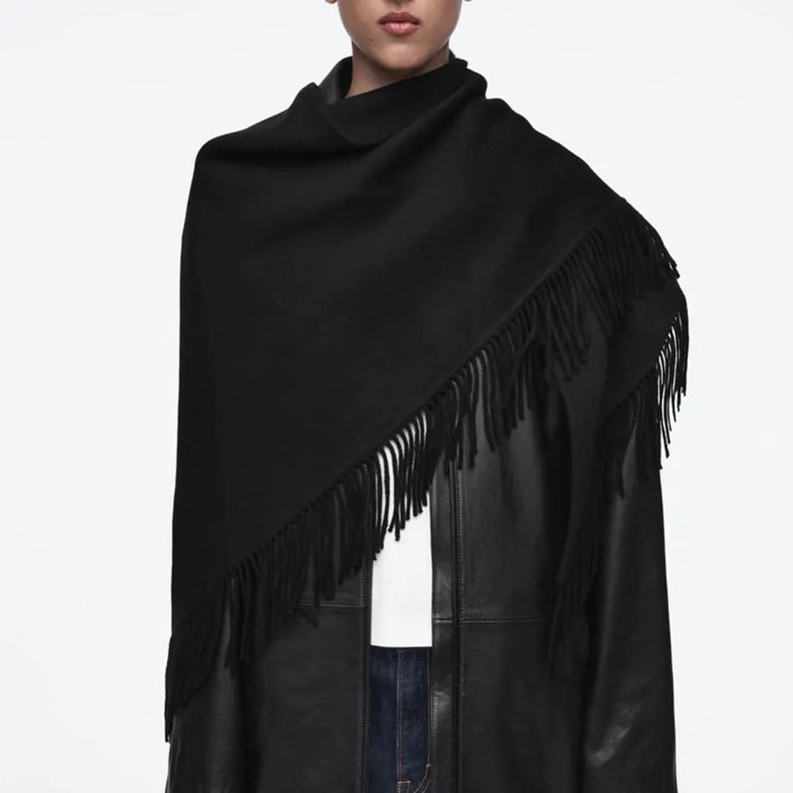 코스 COS 프린지 메리노 울 트라이앵글 스카프 PN7004 상품이미지2