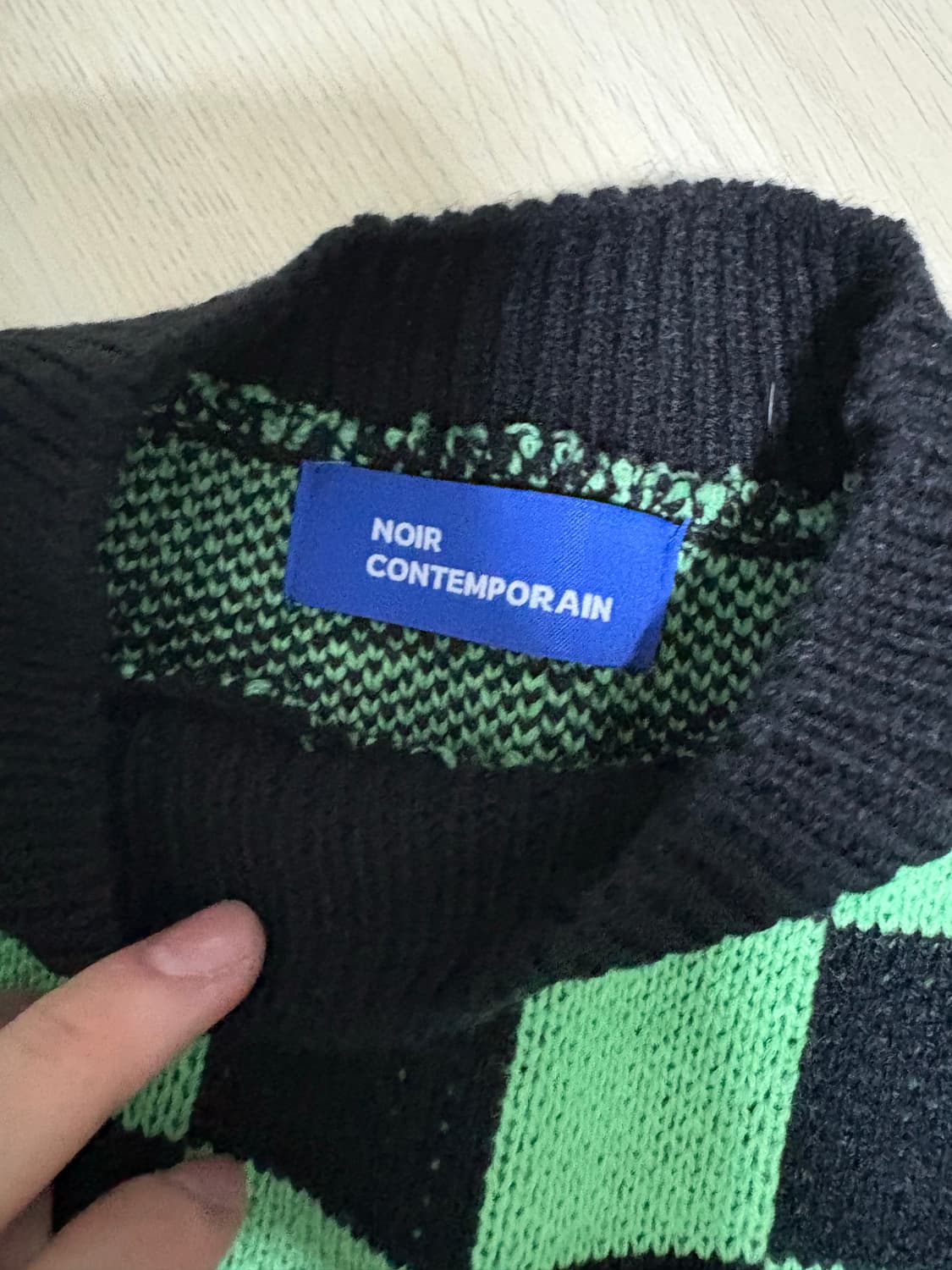 느와 체커보드 니트 상품이미지2