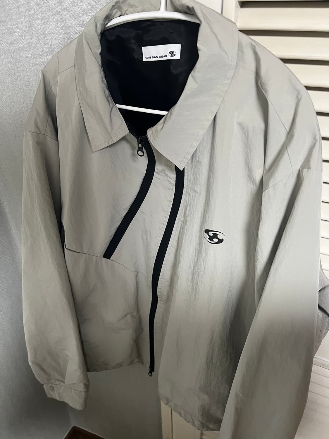 산산기어 22SS 코치자켓 그레이 3 size 상품이미지3