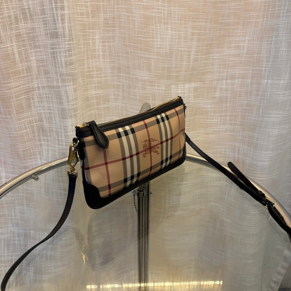 정품 버버리 노바체크 크로스백   상품이미지3