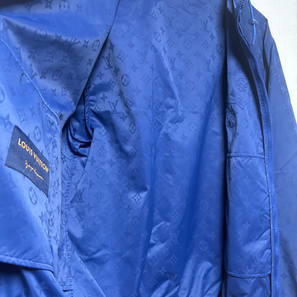 [52/백화점판/새상품급] 루이비통 쿠사마 바람막이 상품이미지3