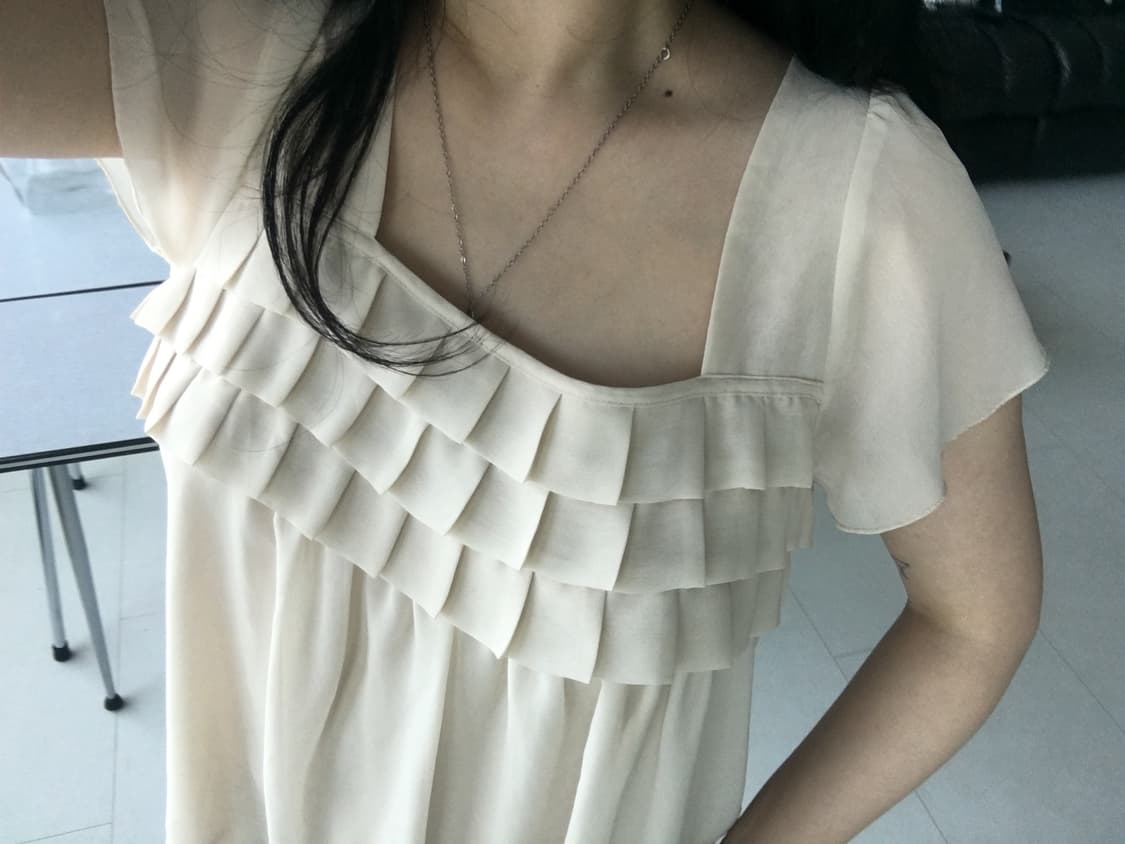 square neck ruffle blouse 상품이미지3