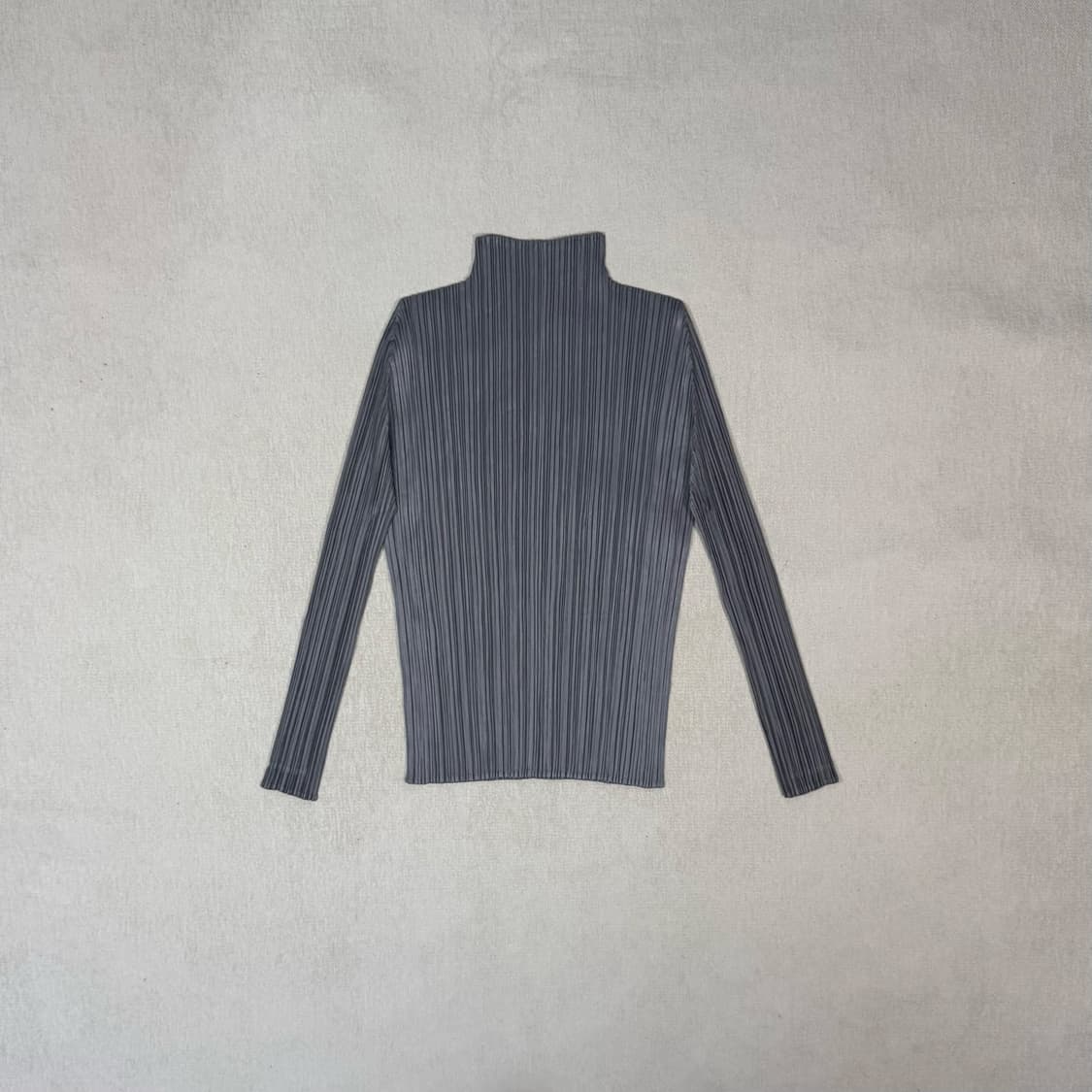 Pleats Please Gray Long Sleeve Top 상품이미지3