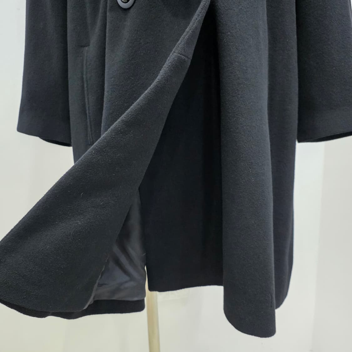 Lellian Gish 캐시미어 100 루즈핏 블랙 롱 코트 상품이미지8