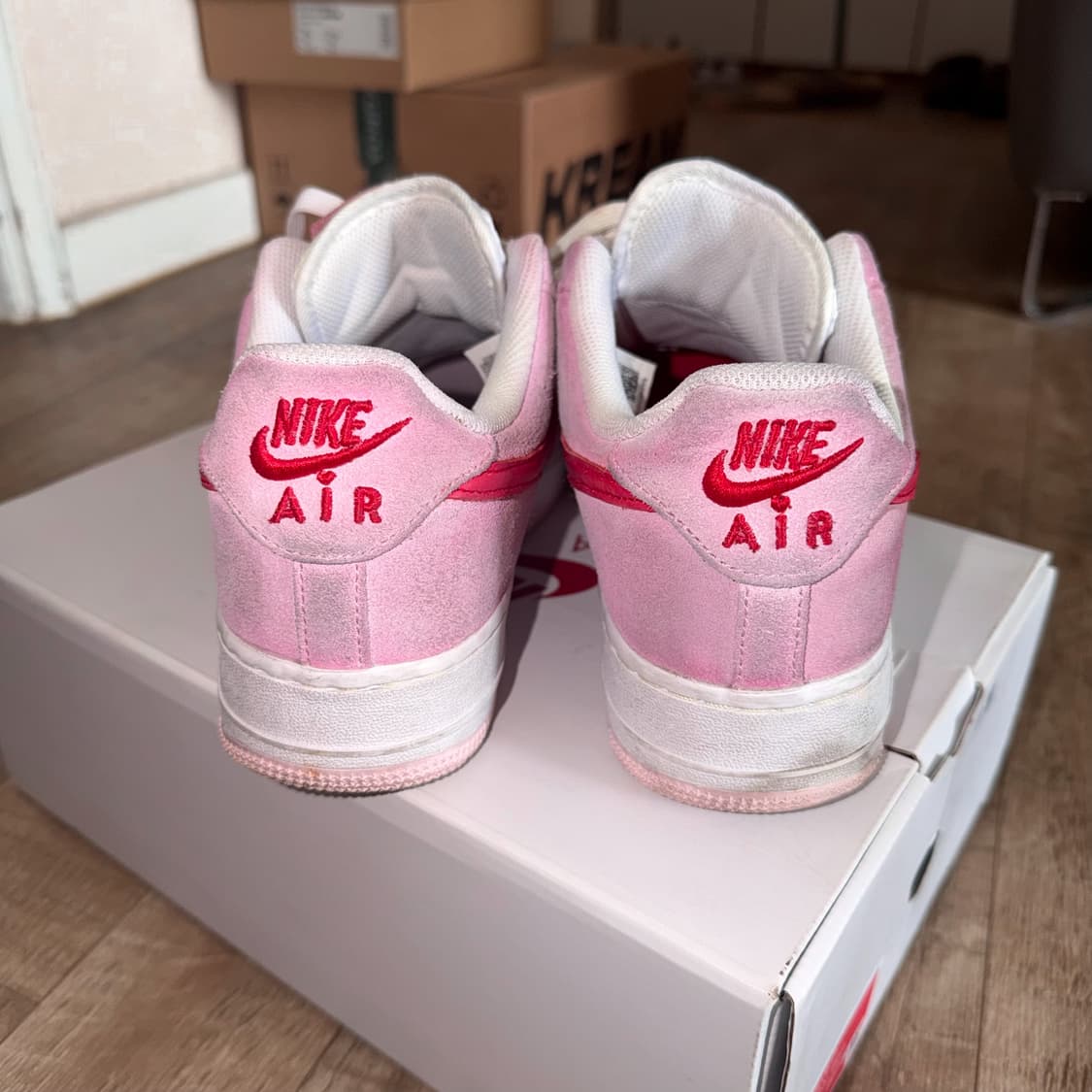 [270] 나이키 에어포스 1 '07 QS 밸런타인데이 상품이미지5