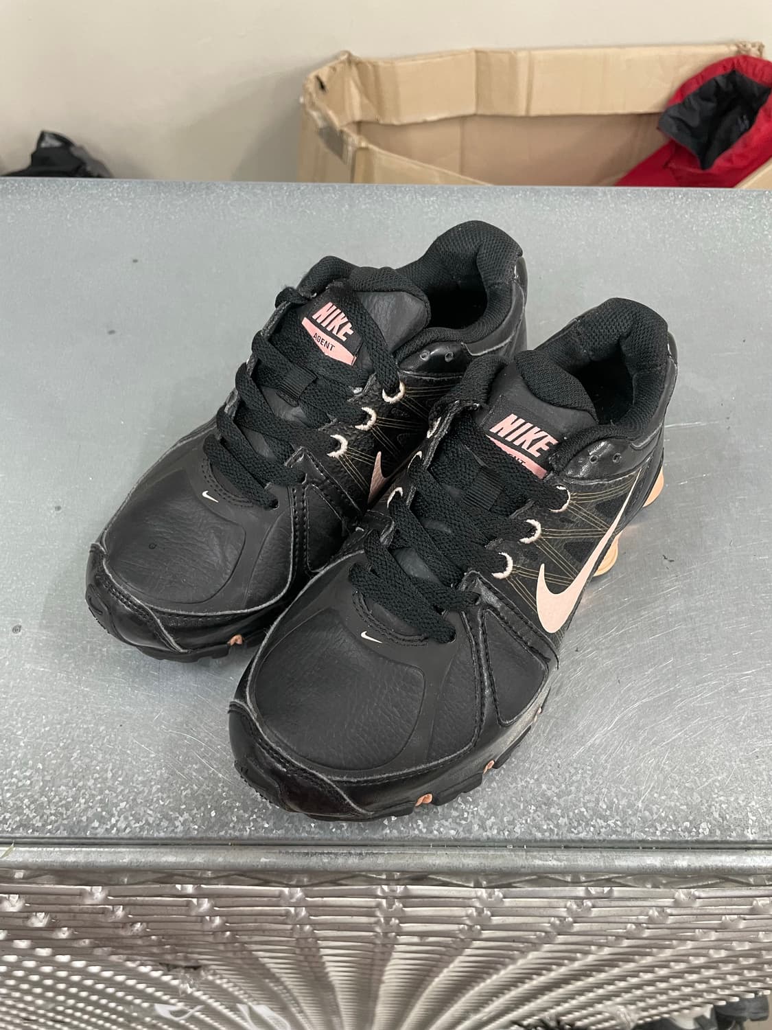 나이키 샥스 에이전트 블랙 핑크220 상품이미지2