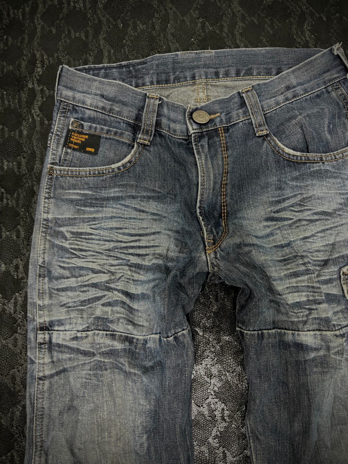 “EDWIN” Y2K Crack Washed pocket Detail P 상품이미지3