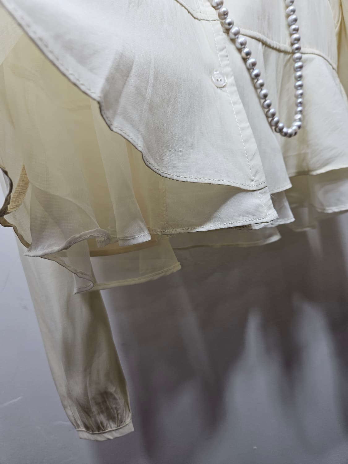 밑단 셔링 여리여리 블라우스[새상품] 상품이미지3