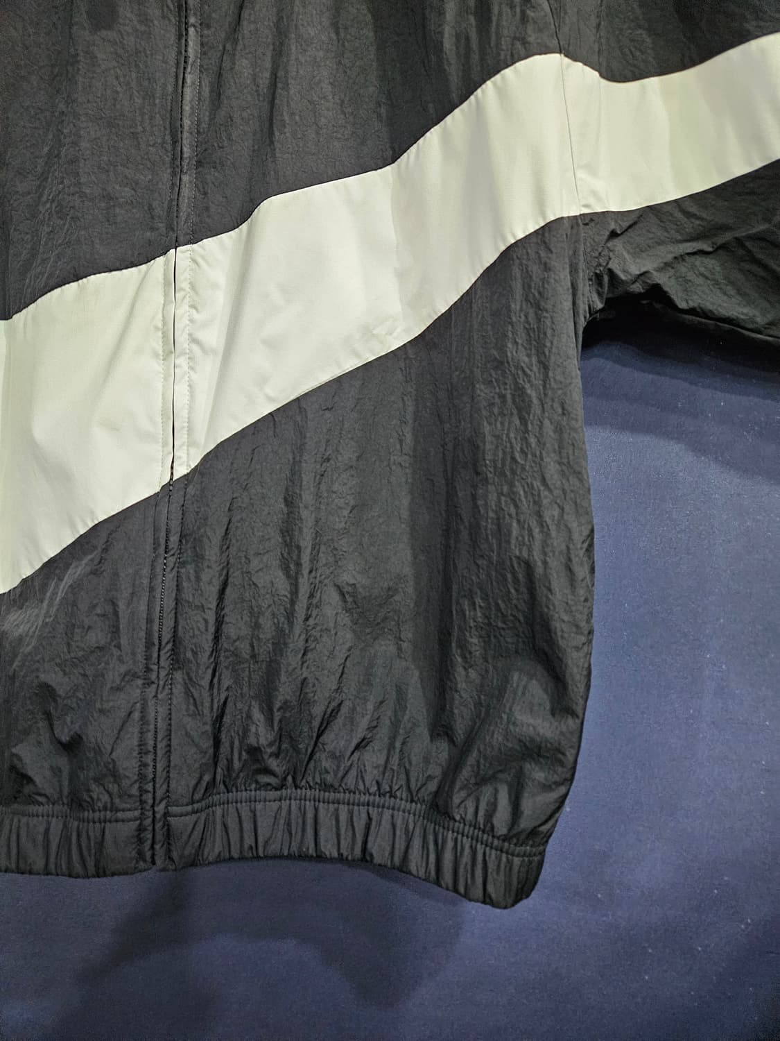 나이키 자수로고 빅스우시 블랙 남성 100 바람막이 집업자켓  상품이미지6