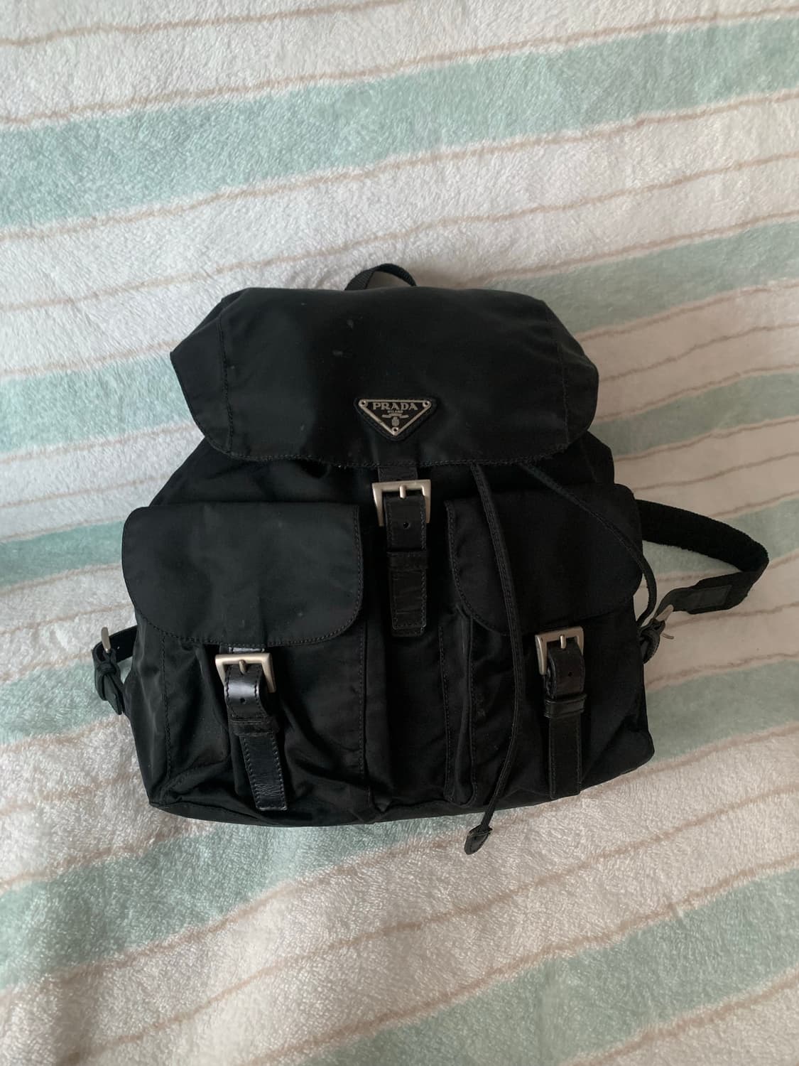 프라다 백팩 미듐 상품이미지4