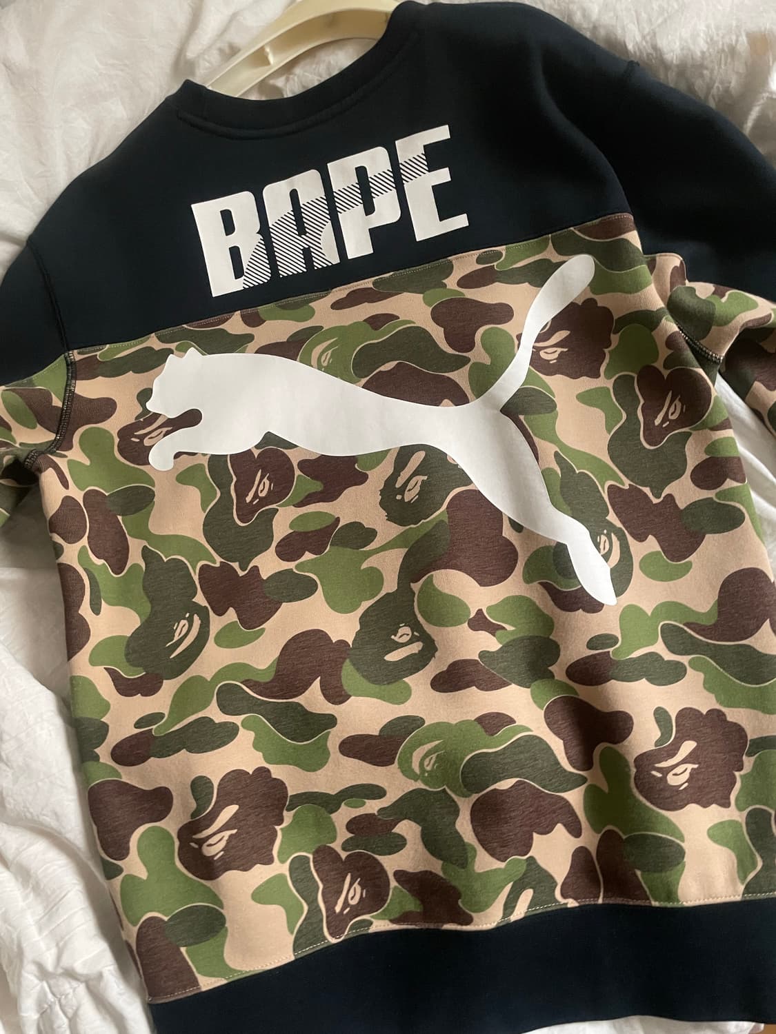 푸마 X 베이프 콜라보 맨투맨 카모 상품이미지2