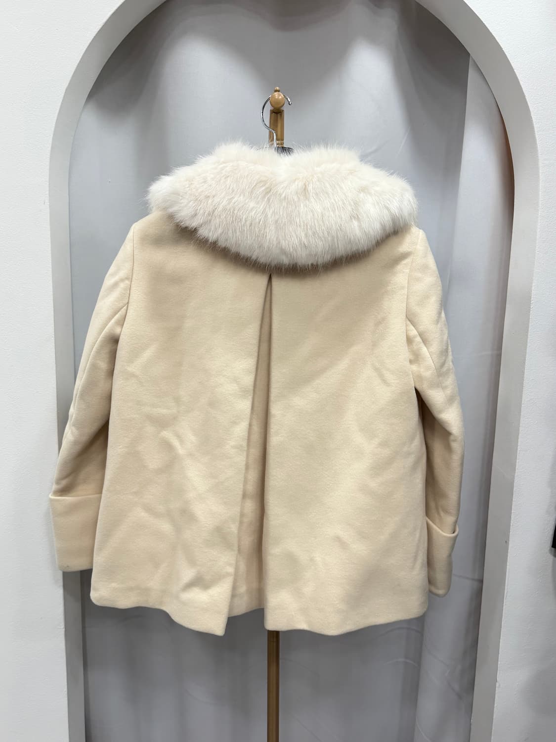 구찌 퍼 카라 울 코트 38사이즈 상품이미지2