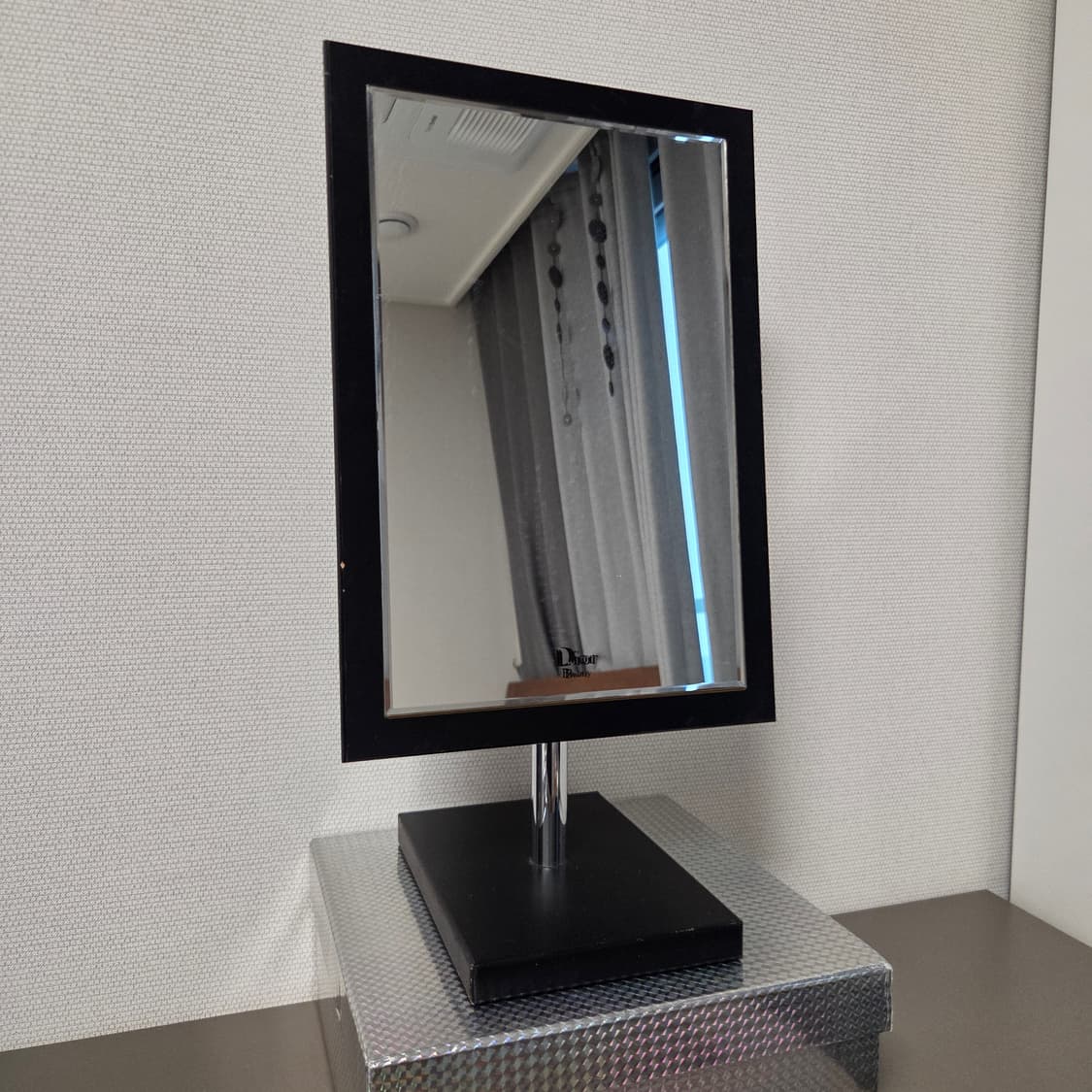 Dior 빈티지 블랙 스퀘어 탁상 거울 상품이미지1