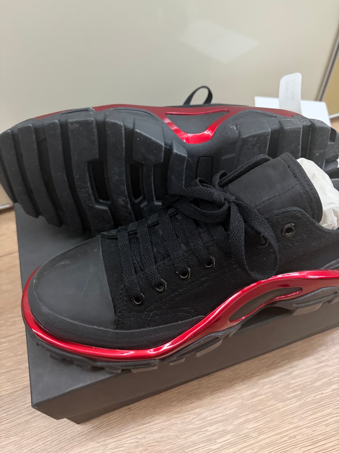 라프시몬스 아디다스 뉴러너 250 상품이미지4