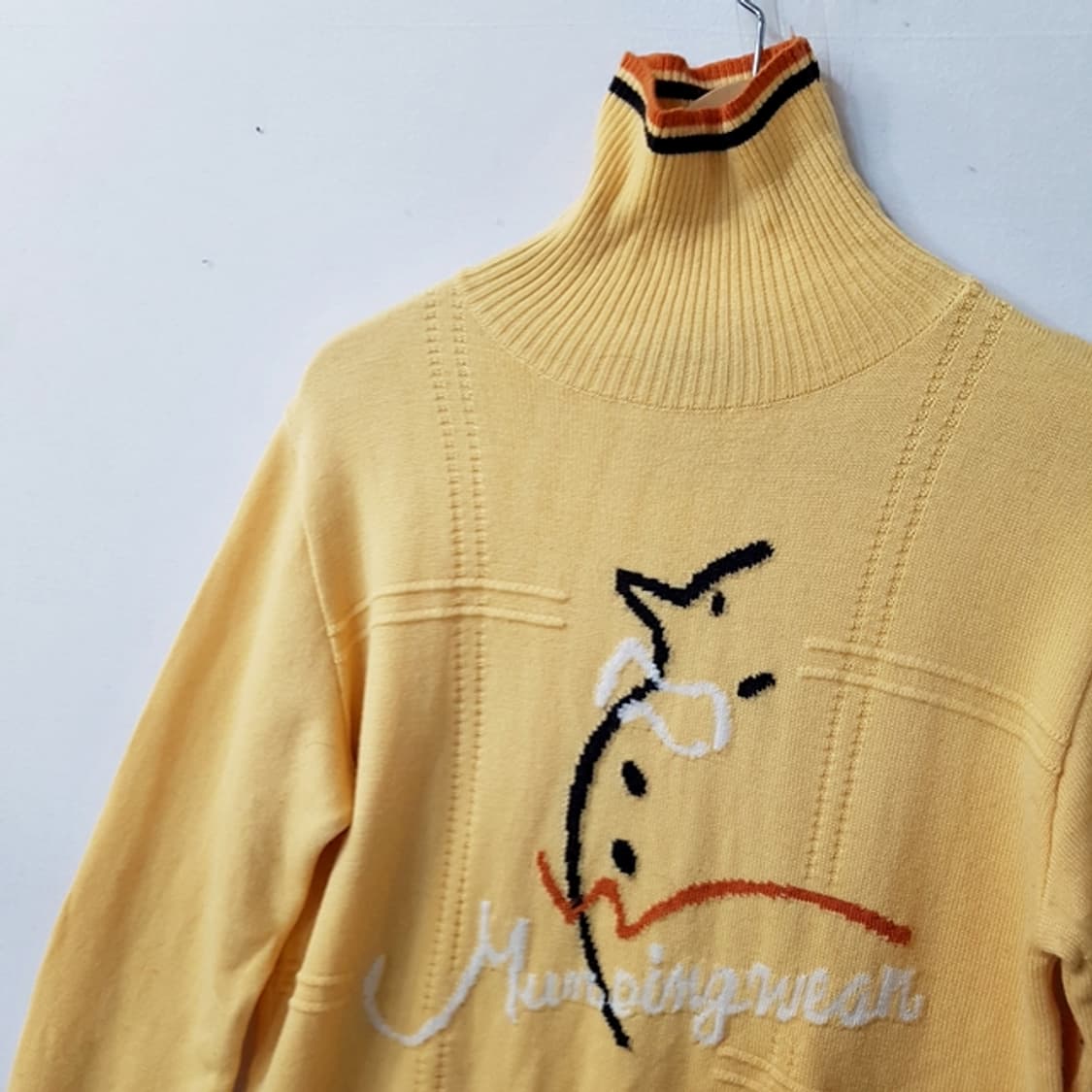 먼싱웨어 모 100% 터틀넥 스웨터 옐로우 상품이미지2