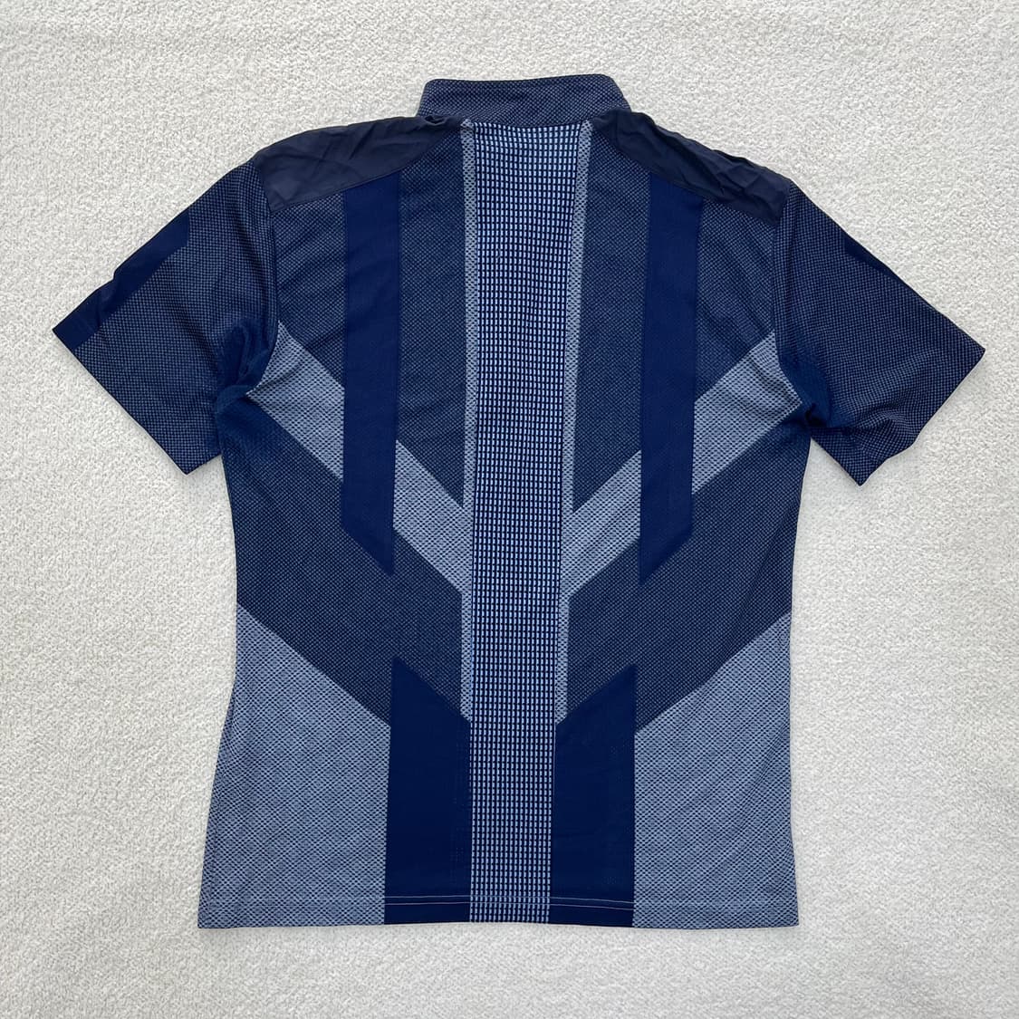 100 코오롱스포츠 반집업 반팔 티셔츠 0303M 상품이미지3