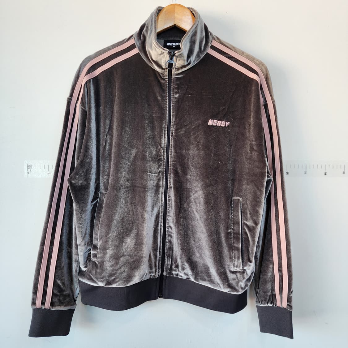 널디 벨벳 트랙 자켓 그레이 상품이미지1