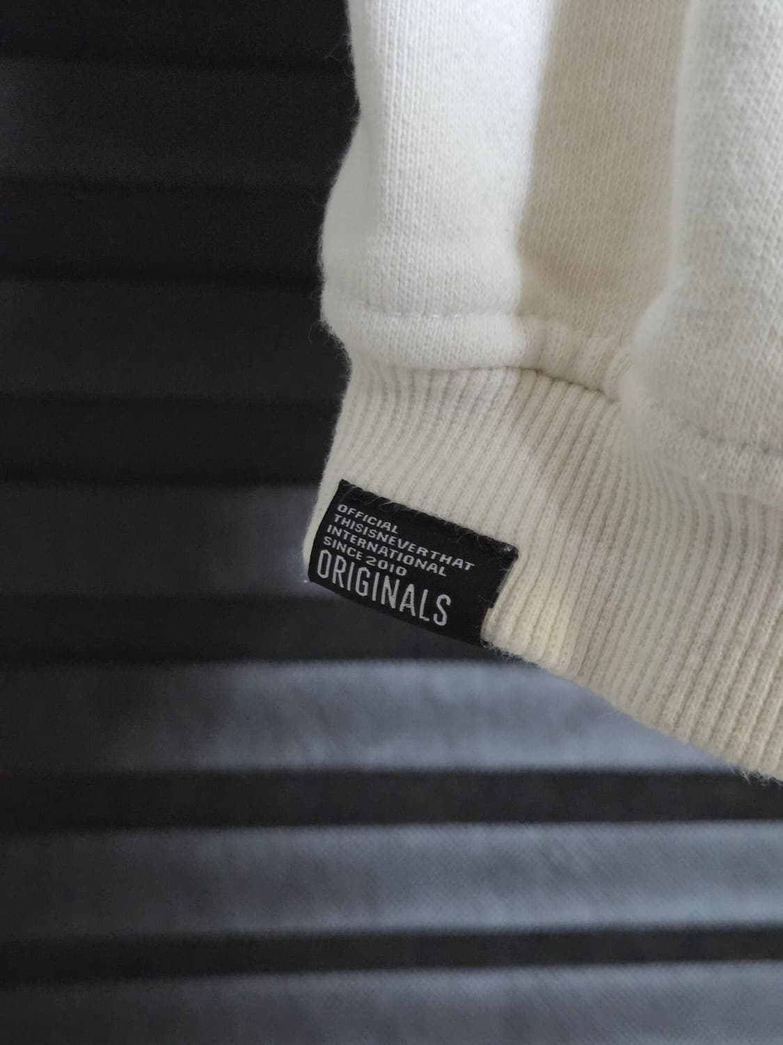 [디스이즈네버댓] 반집업 카라 맨투맨 | 00058 상품이미지5