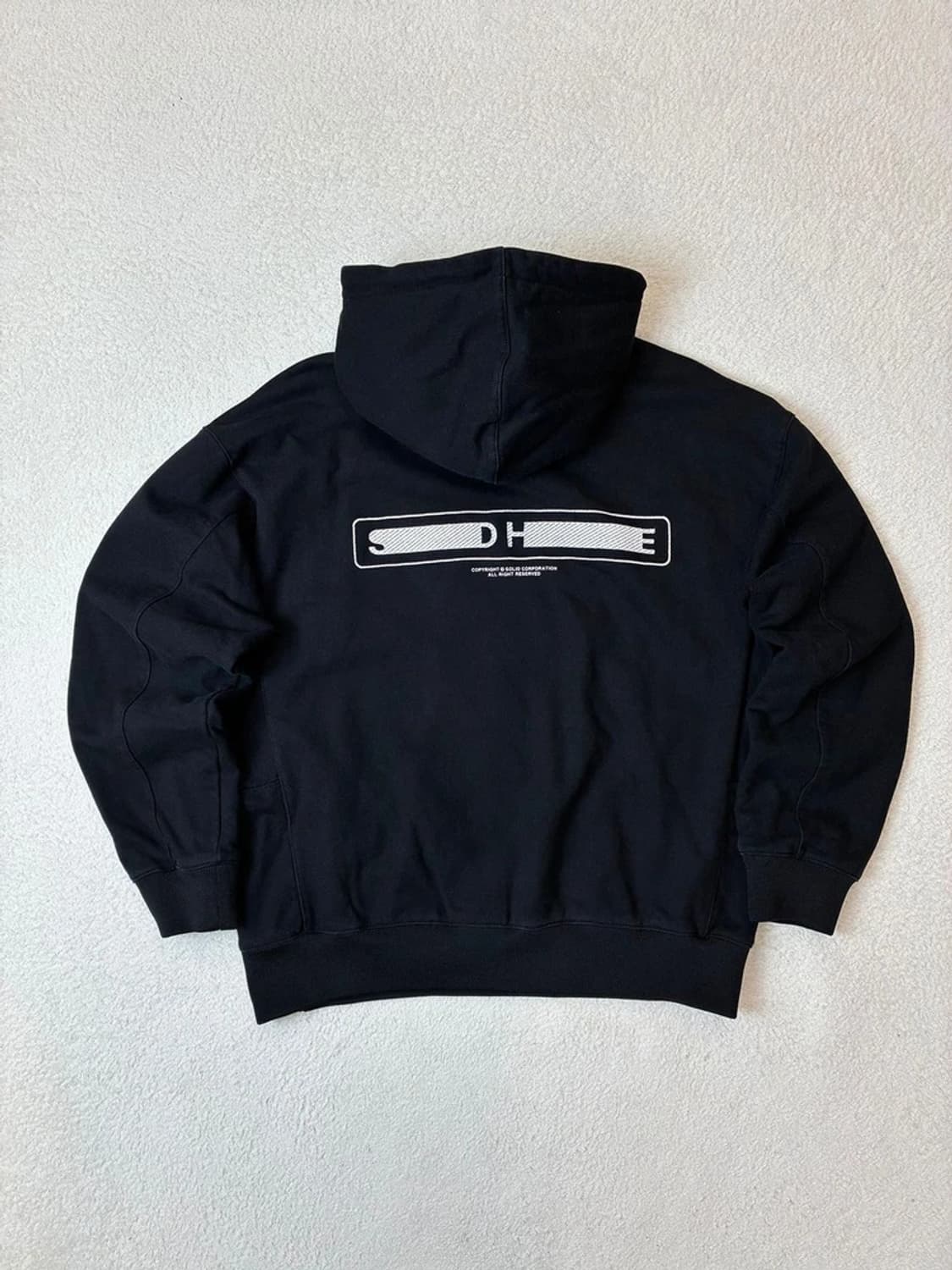 솔리드옴므 21ss 헤비코튼 자수 백로고 후드티 PN6224 상품이미지1