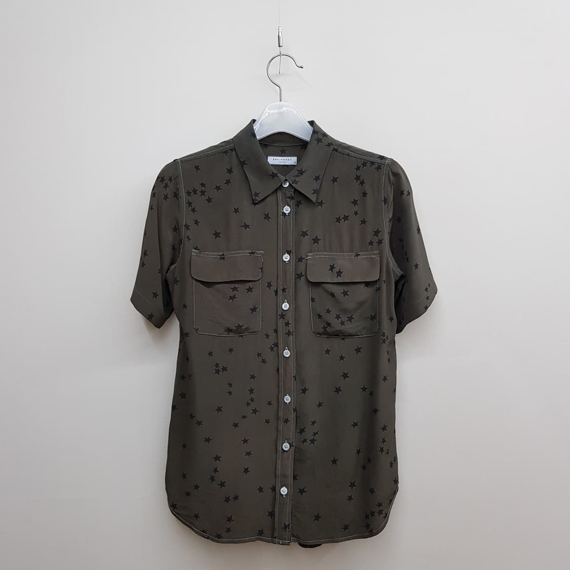 이큅먼트(EQUIPMENT) 스타 패턴 실크 반팔 셔츠 XS사이즈 상품이미지1