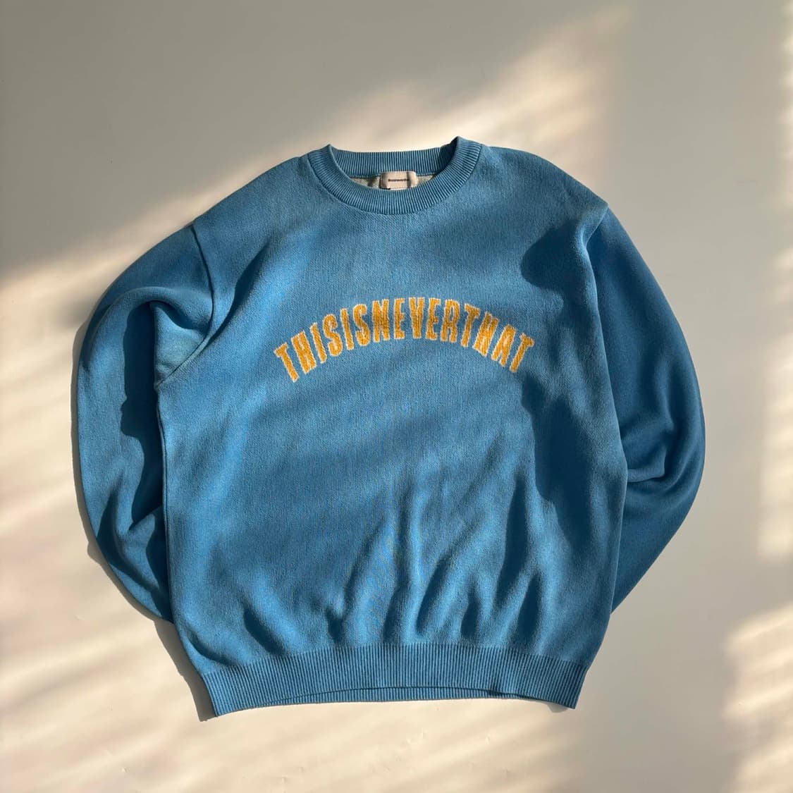 디스이즈네버뎃 T로고 크루넥 맨즈라인 코튼 니트(L) 상품이미지2