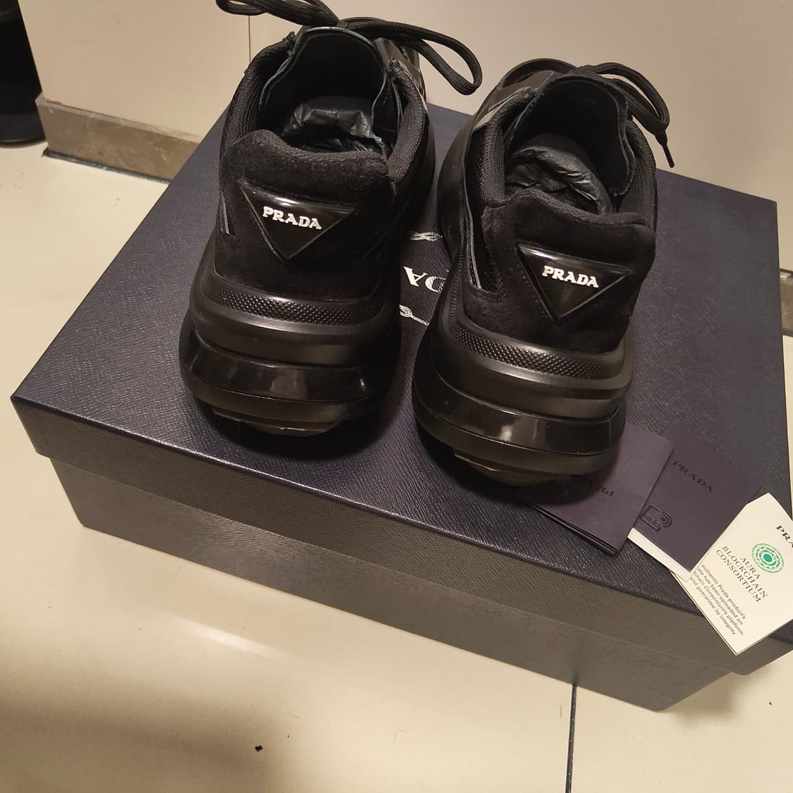 프라다 바이크 브러시드 레더 스니커즈 9.5 상품이미지5