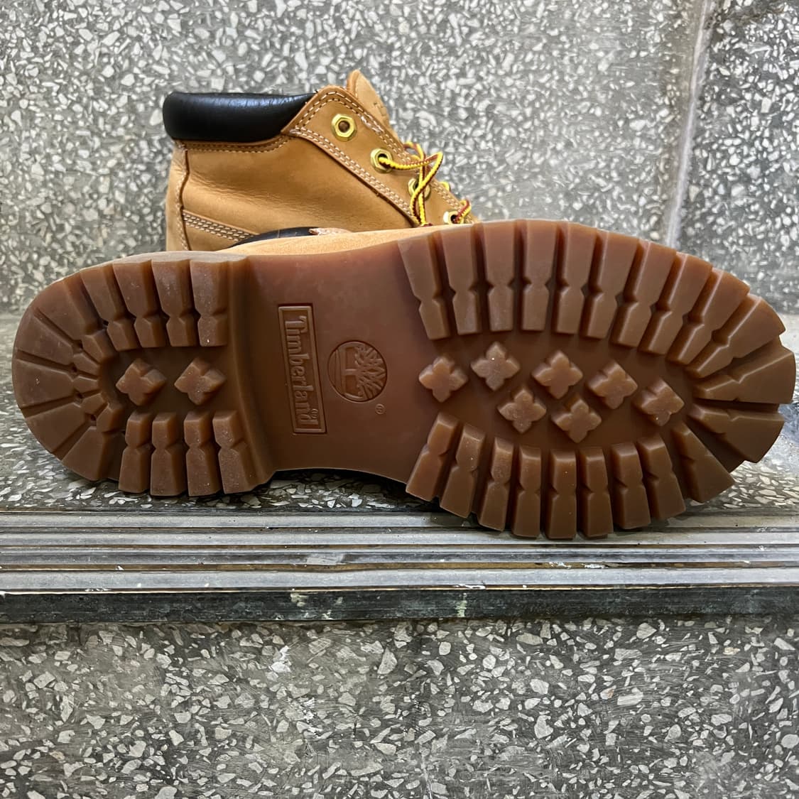팀버랜드 프리미엄 워터프루프 추카 부츠 상품이미지8