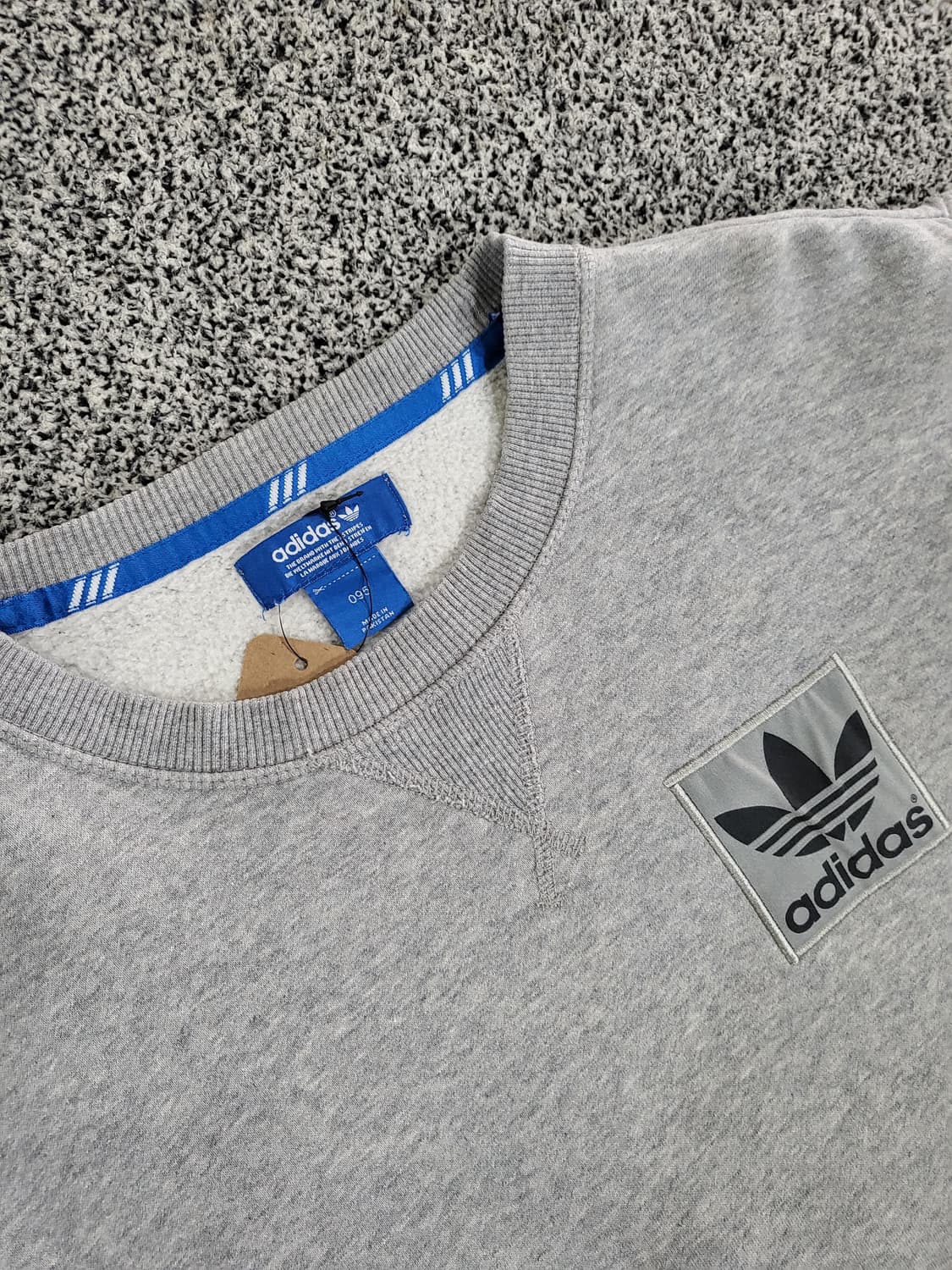 아디다스 그레이 맨투맨 상품이미지3