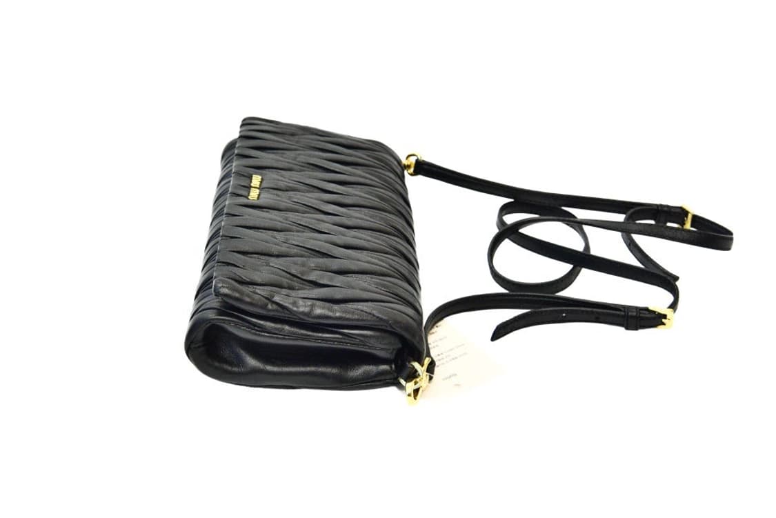 미우미우 마틀라쎄 플랩 크로스백 (정품) 상품이미지4