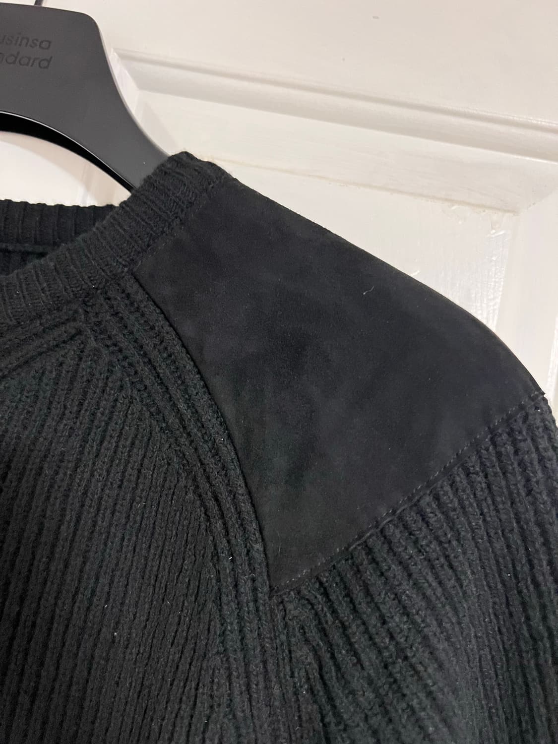 포터리 밀리터리 크루넥 니트 블랙-3사이즈 상품이미지1