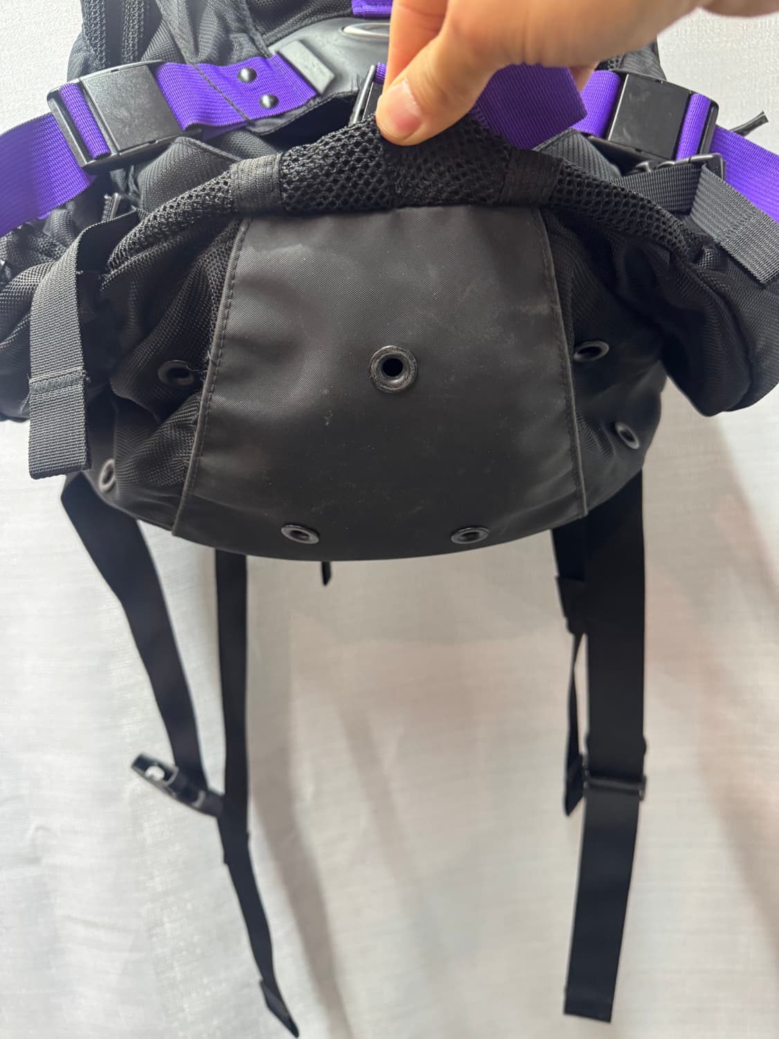 오클리 아이콘 팩 3.0 백팩 블랙/퍼플스컬 에디션 상품이미지2