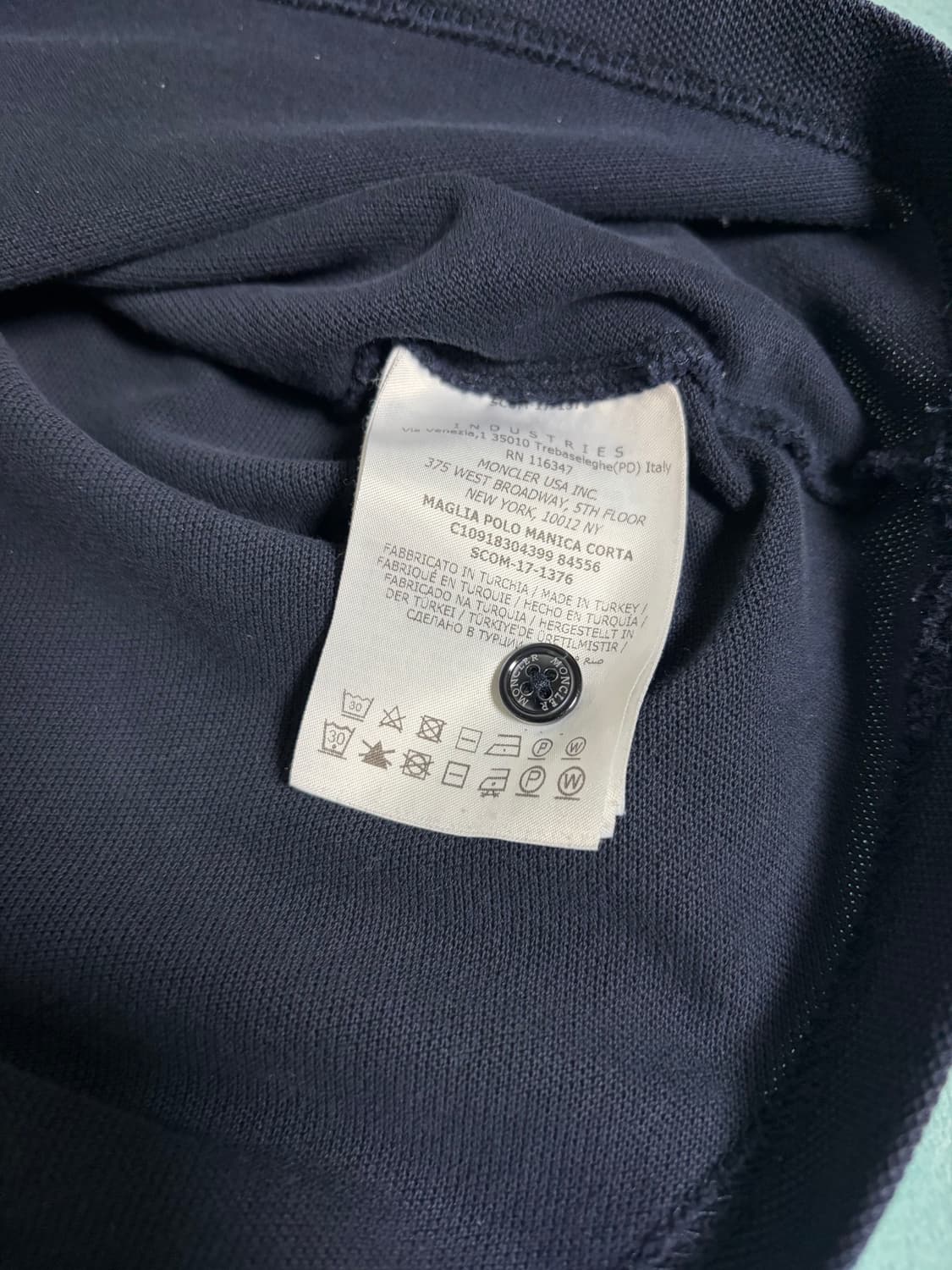 몽클레르 로고 패치 폴로 셔츠 다크 블루 상품이미지4