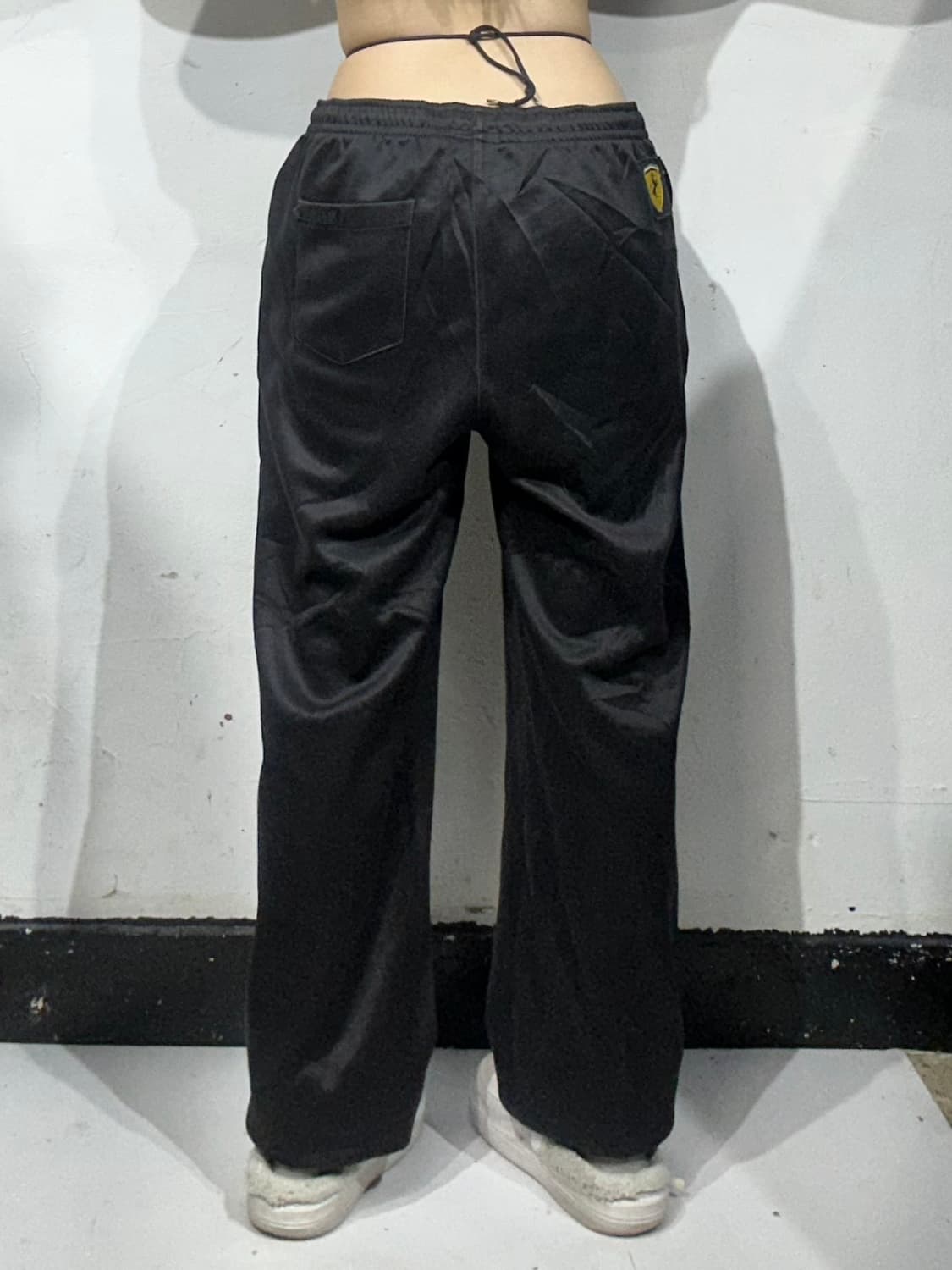 푸마 블랙 페라리 콜라보 와이드 트레이닝 팬츠 추리닝 바지 L 상품이미지3