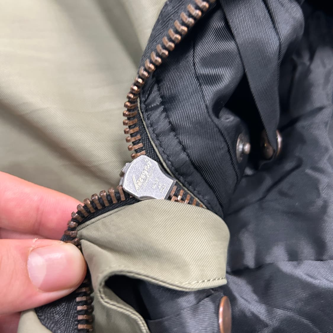 아크네 2010AW 하이드라 파라슈트 봄버 상품이미지4